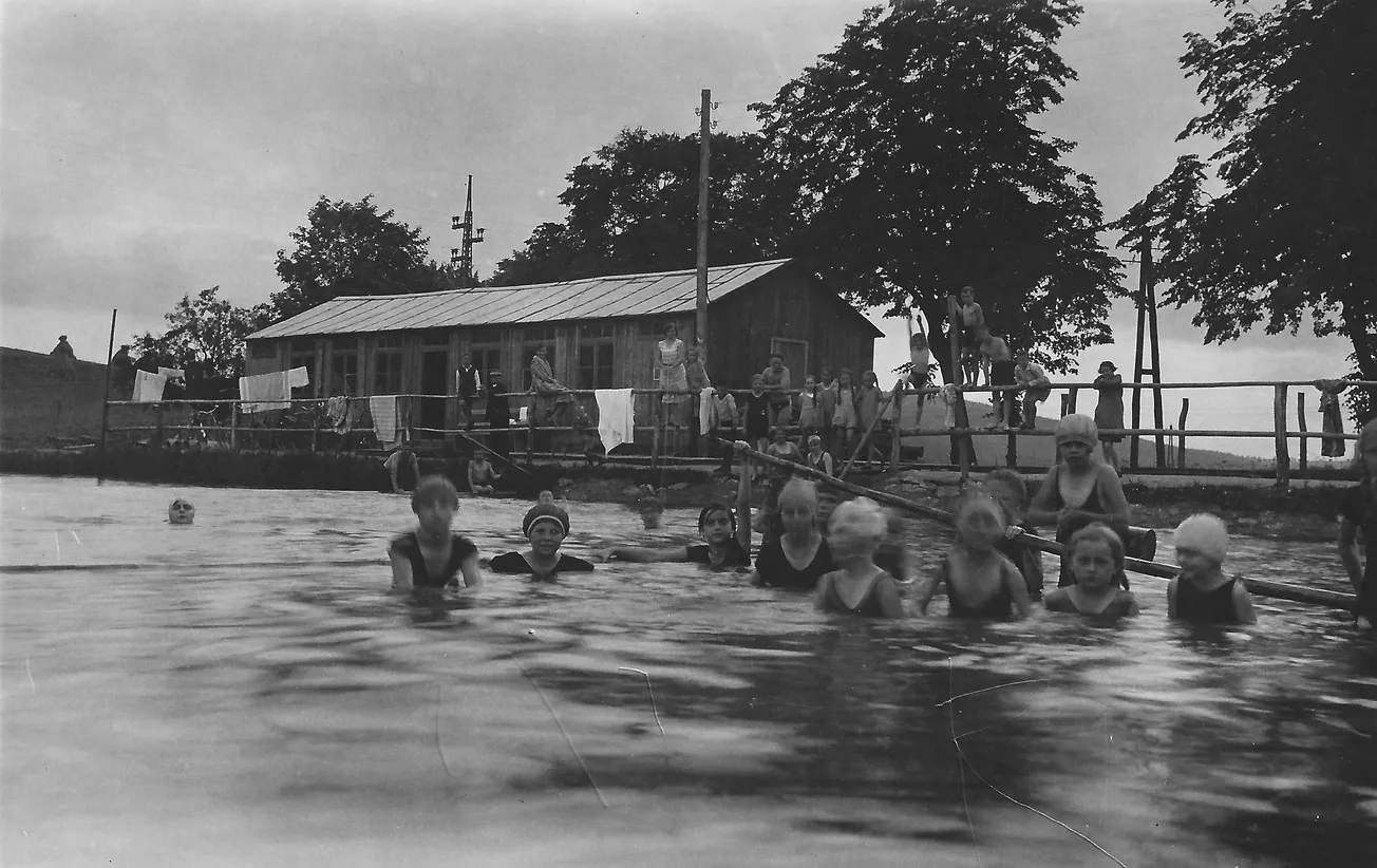 Schwimmbad Katzenelnbogen um 1930